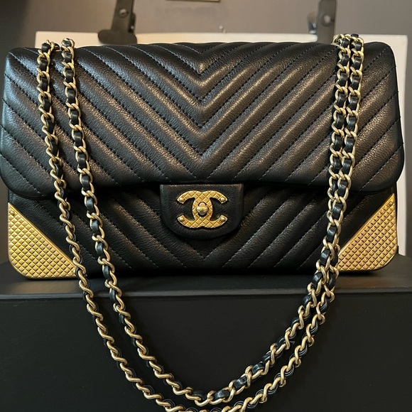 Chanel Chevron Rock The Corner Flap Bag - Picture 9 of 12